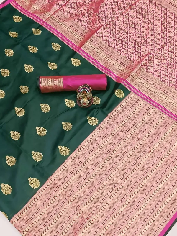 Green_Embellished_Banarasi_Jacquard_Saree_(Green)